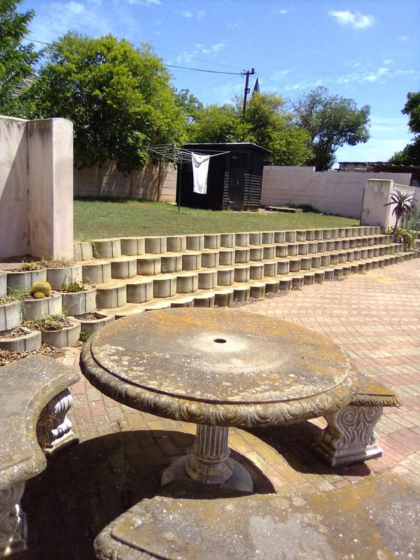 2 Bedroom Property for Sale in Albertinia Western Cape